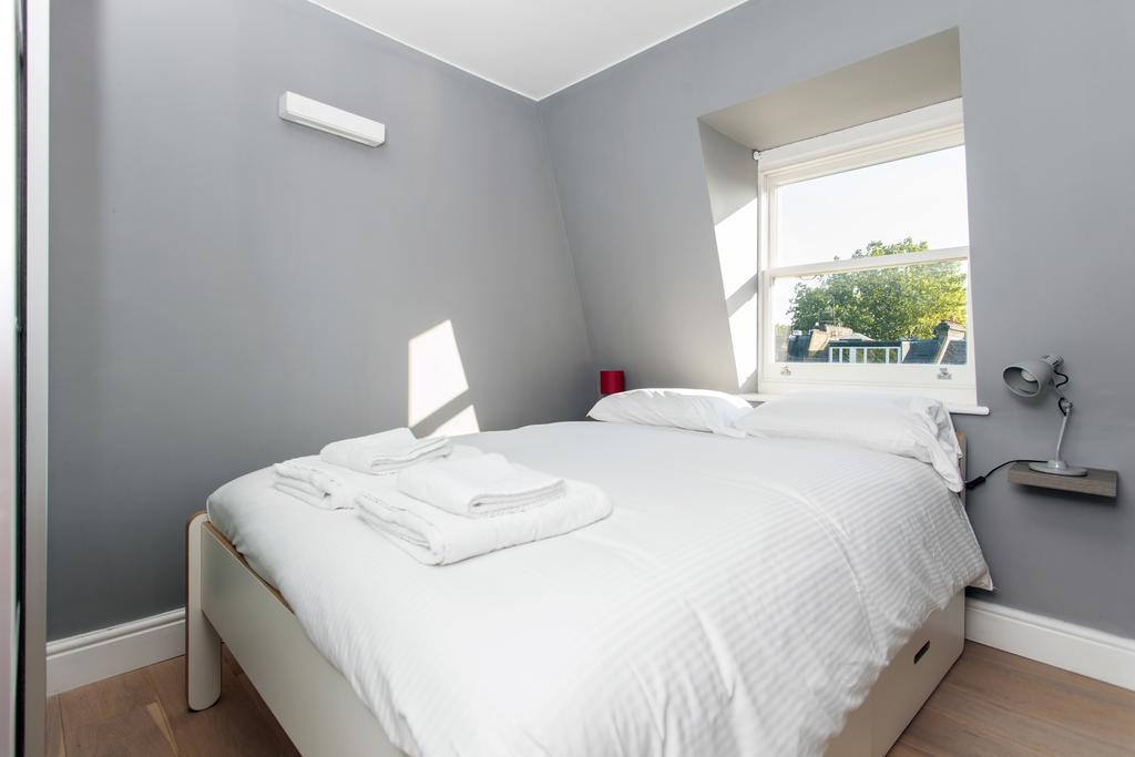Italianflat - Elsham Apartment ลอนดอน ภายนอก รูปภาพ