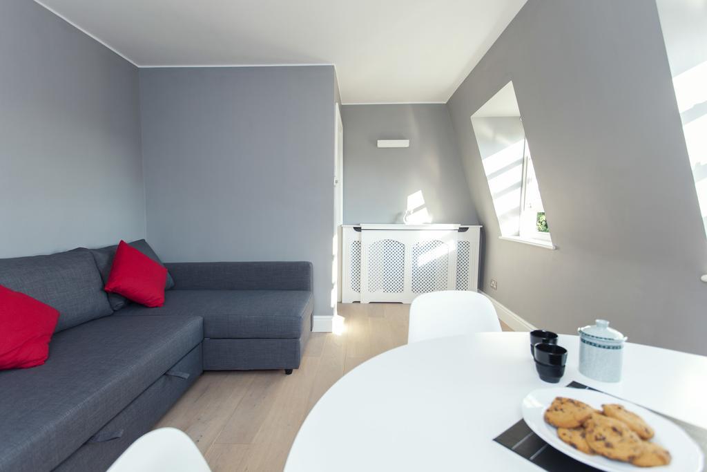 Italianflat - Elsham Apartment ลอนดอน ภายนอก รูปภาพ