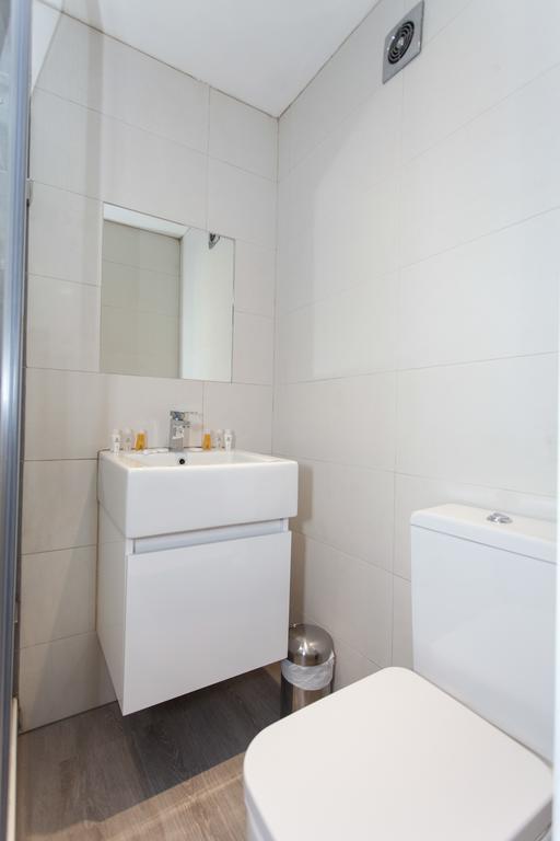 Italianflat - Elsham Apartment ลอนดอน ภายนอก รูปภาพ